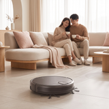Robot aspirateur laveur SmartSweep Essential dans un salon, moment détente