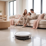 Robot aspirateur laveur connecté SmartSweep Vocal nettoyant le salon, famille détendue